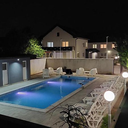 Mb Apartmani SJJ Esterno foto