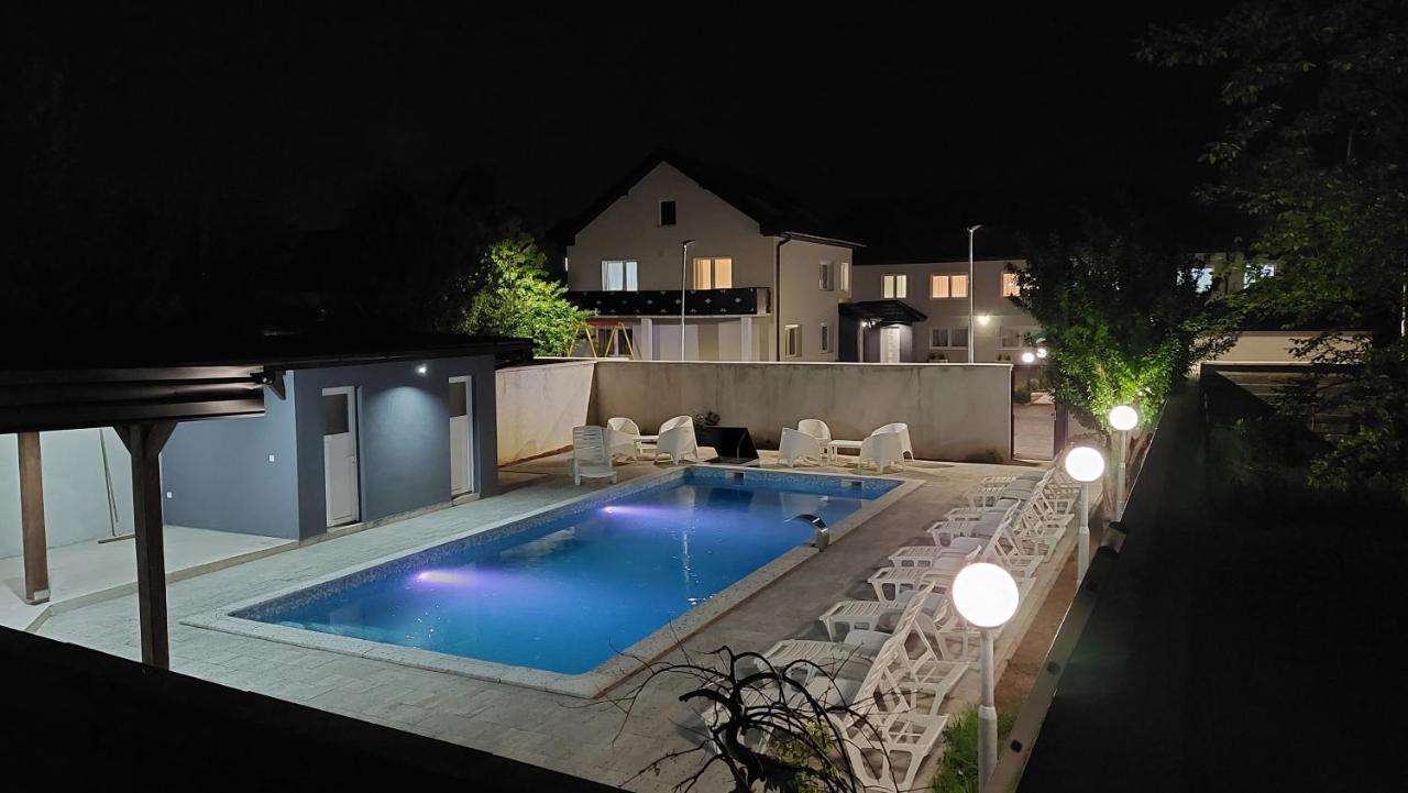 Mb Apartmani SJJ Esterno foto
